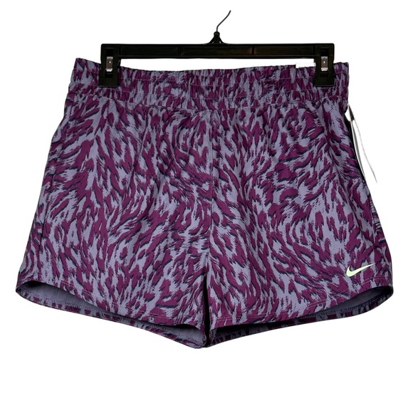 Nike One Girls Woven High-Waisted Shorts, Daybreak/Viotech/Vapour Green, Size XL - Picture 4 of 12
